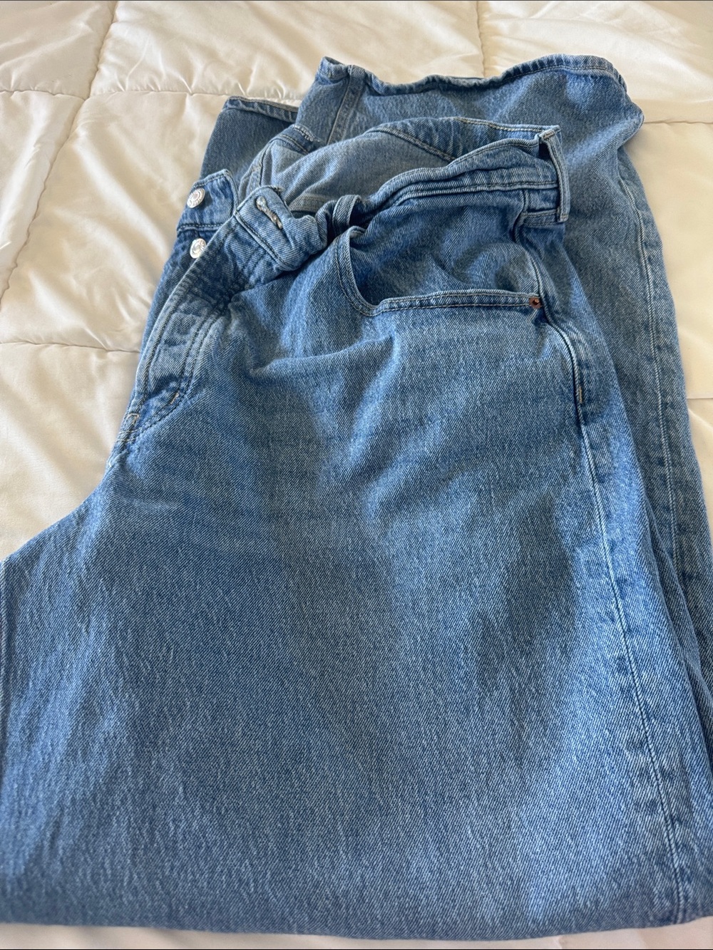 Old Navy tall Mid-Rise button fly The slouchy wide-leg jean